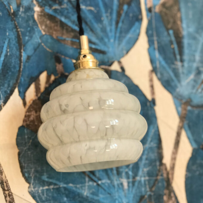 Image suspension verre de Clichy