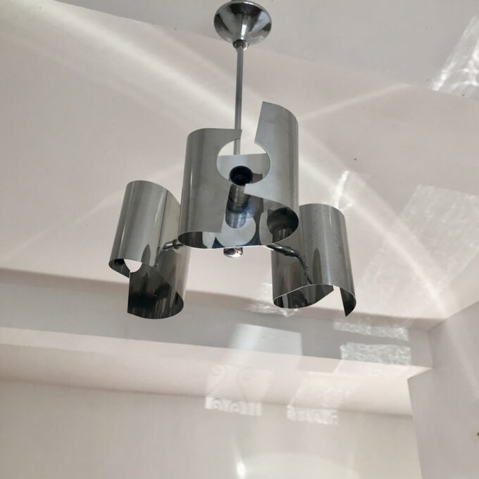 suspension vintage en métal image de la suspension vintage en métal