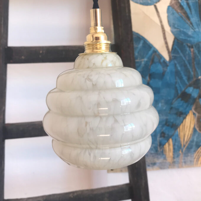 Image suspension verre de Clichy