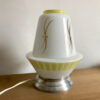 Image de la Lampe de table opaline vintage