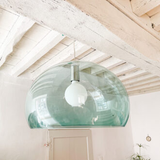 Photo de la suspension modèle FL/Y pour Kartell du designer italien Ferruccio Laviani