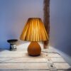Photo de la lampe vintage bois raphia fait main
