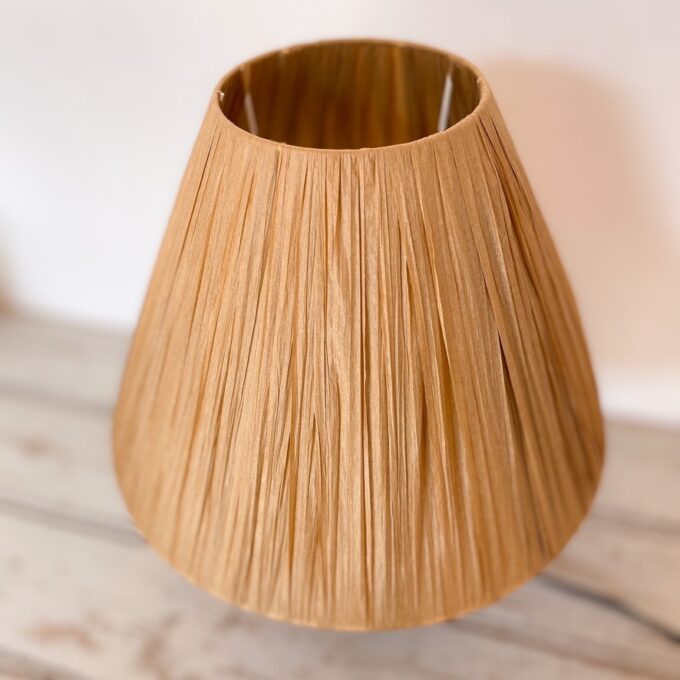 Photo de la lampe vintage bois raphia fait main