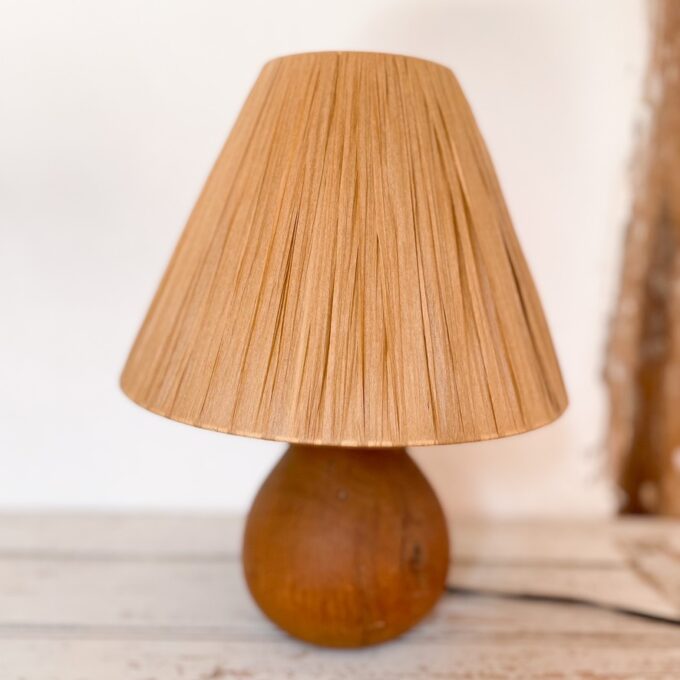 Photo de la lampe vintage bois raphia fait main