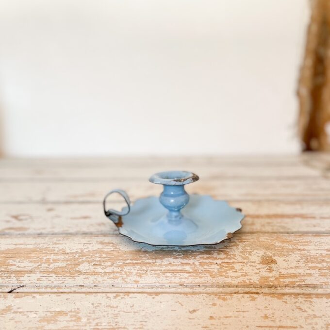 Bougeoir en tôle émaillée Photo du bougeoir en tôle émaillée