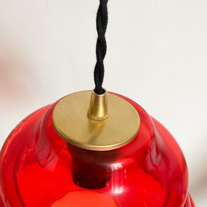 suspension en verre rouge vintage photo suspension en verre rouge vintage