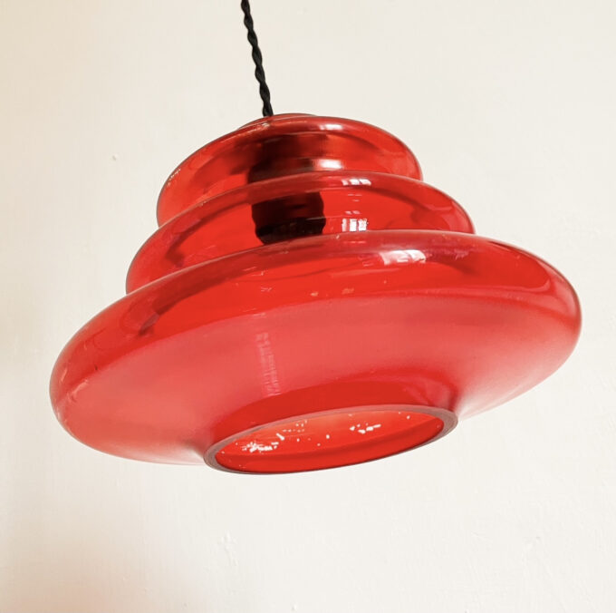 suspension en verre rouge vintage photo suspension en verre rouge vintage