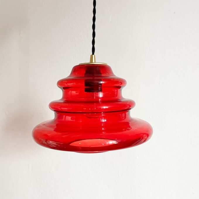 suspension en verre rouge vintage photo suspension en verre rouge vintage