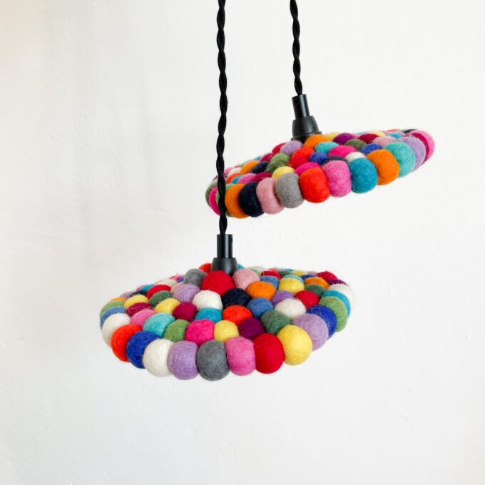 Baladeuse colorée en feutre image baladeuse colorée en feutre