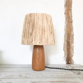 image de la lampe à poser bois et raphia