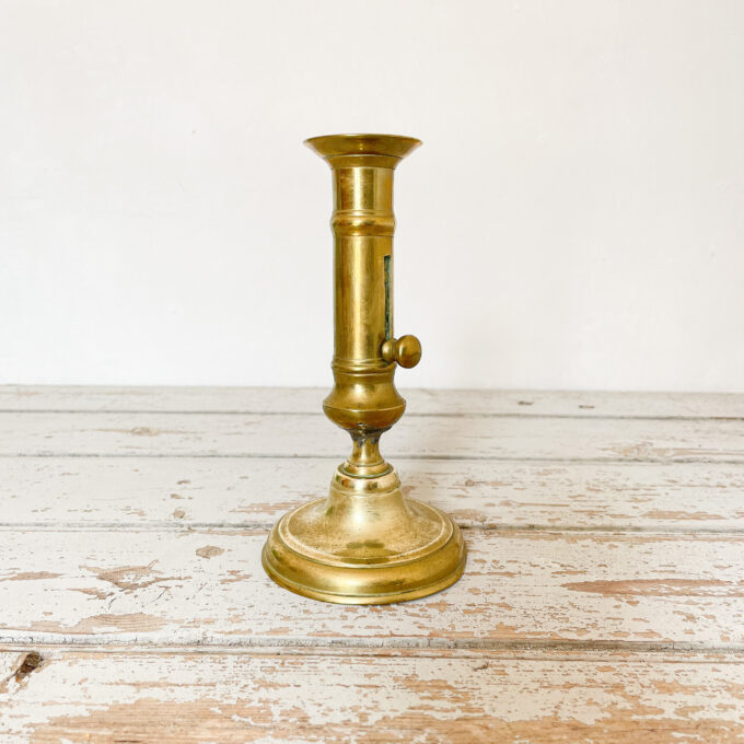 photo bougeoir en laiton bouton poussoir