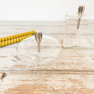 photo lampe à huile en verre ronde