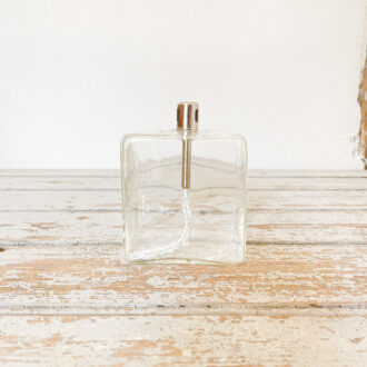 photo lampe à huile en verre cube