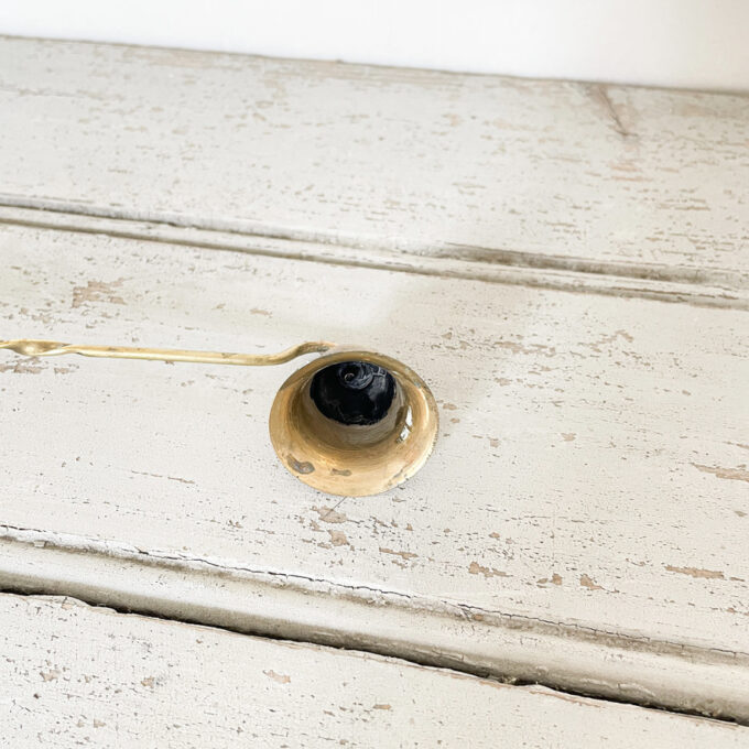 Eteignoir à bougie en laiton photo éteignoir à bougie en laiton